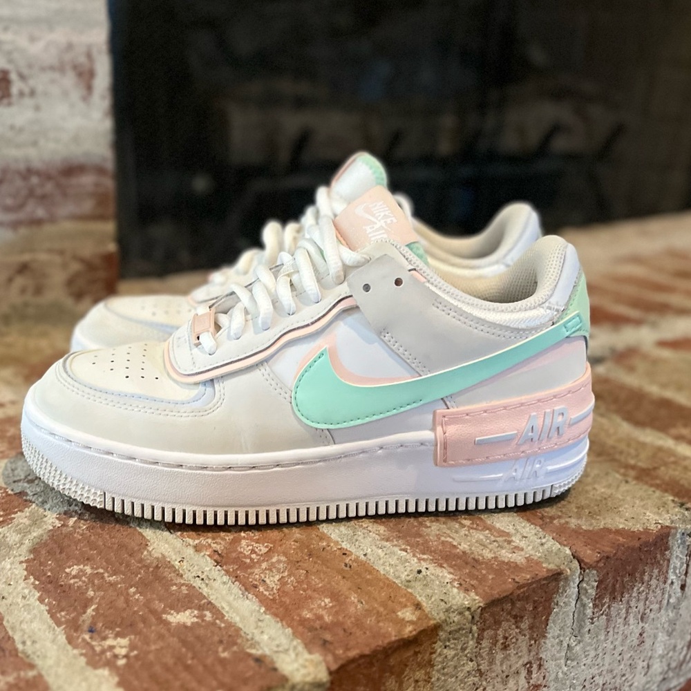 Women’s Nike Air Force 1 Size 7